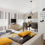 - Elegant Apartmán