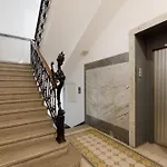 - Elegant Apartmán