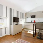 - Elegant Apartmán *